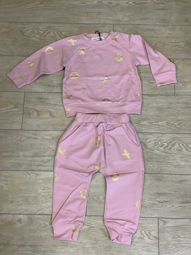 Doe a Dear Girls Pink and Gold Foil XO Sweatshirt and Joggers Set | HONEYPIEKIDS | Kids Boutique Clothing