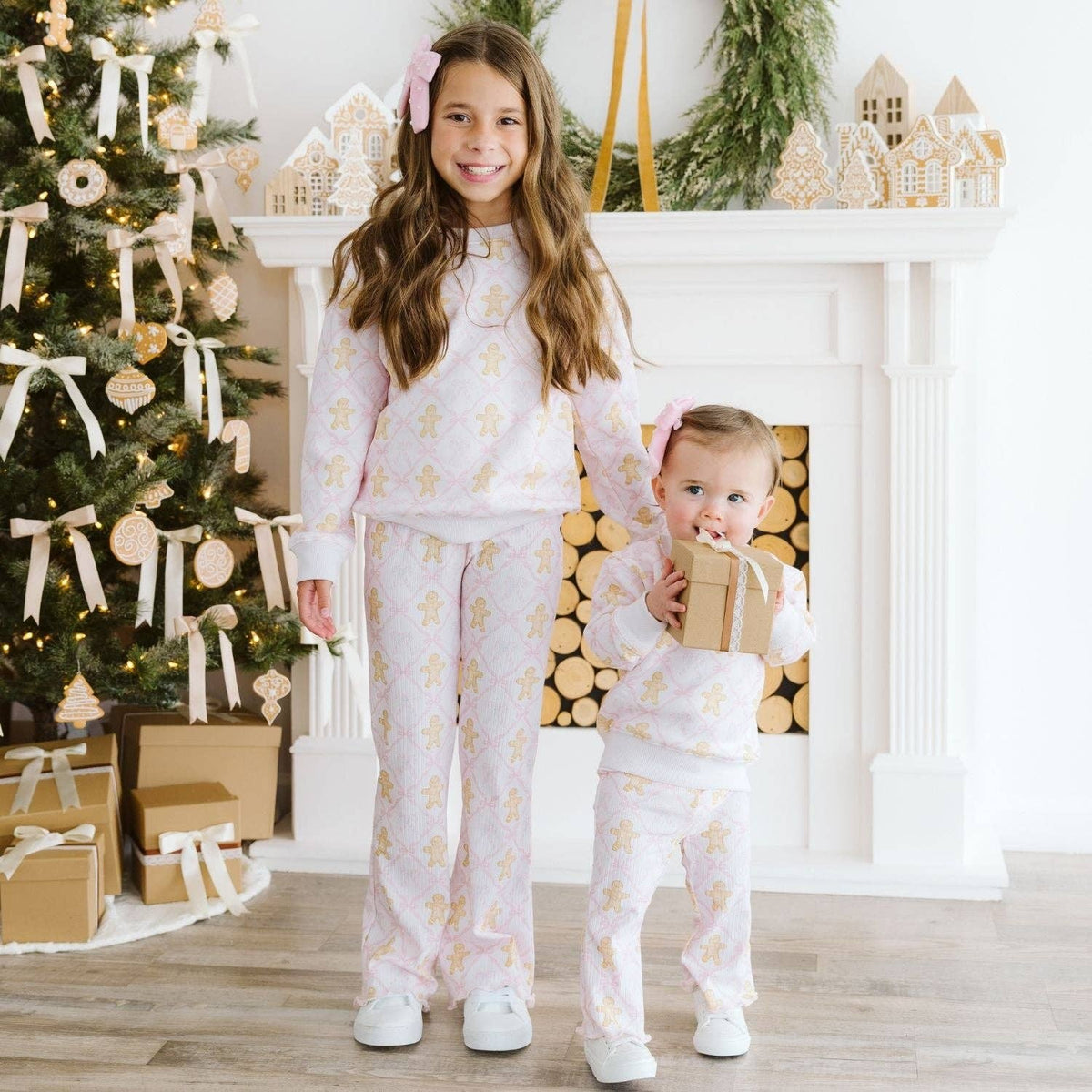 Sweet Wink - Gingerbread Bow Trellis Christmas Sweatshirt- Kids Clothing | HONEYPIEKIDS 