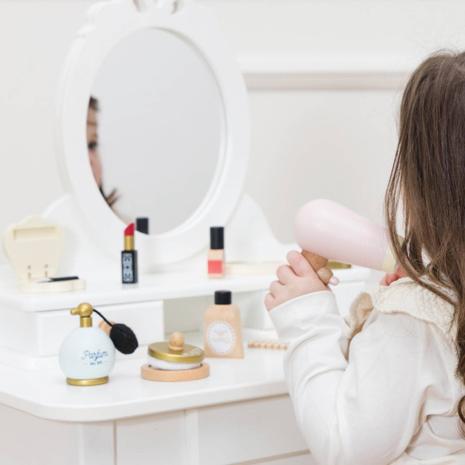 Le Toy Van Wood Pretend Toy Vanity Beauty Set | HONEYPIEKIDS