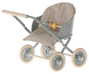 Maileg Baby Mouse Stroller - Blue — detail