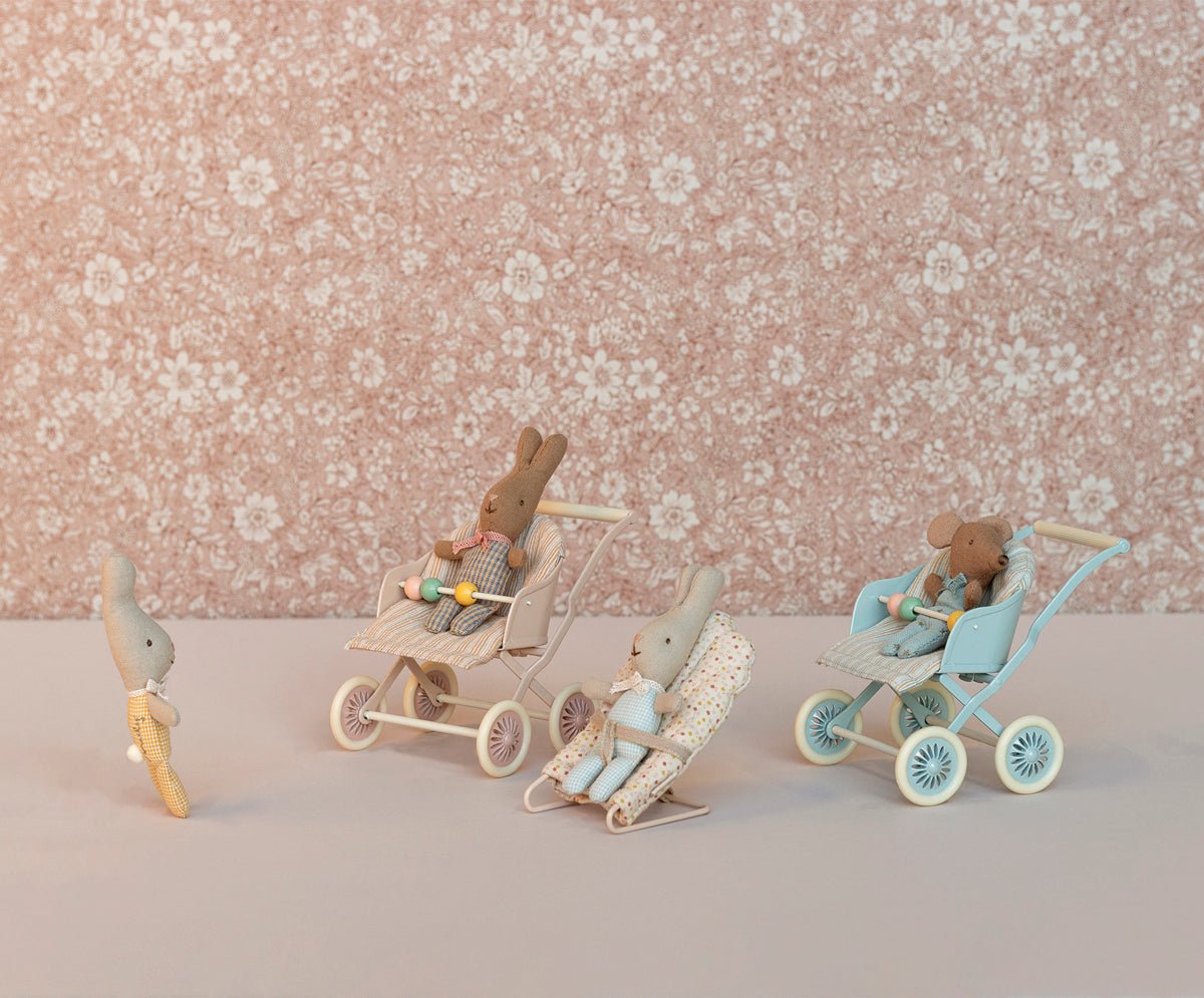 Maileg Baby Mouse Stroller - Blue — in use