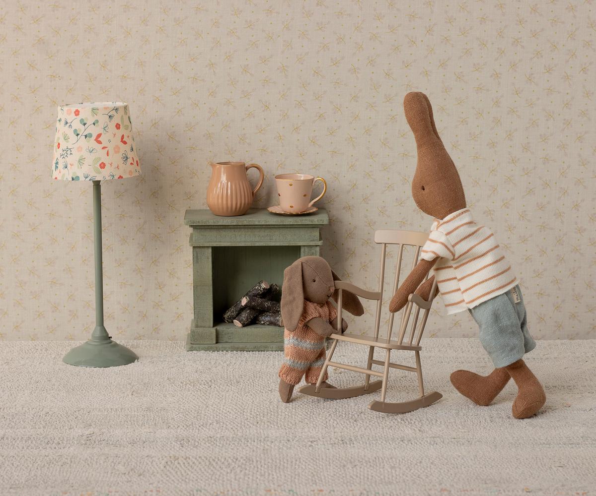Maileg Bunny, Micro - Brown - Dusty Rose Knitted Suit — in use