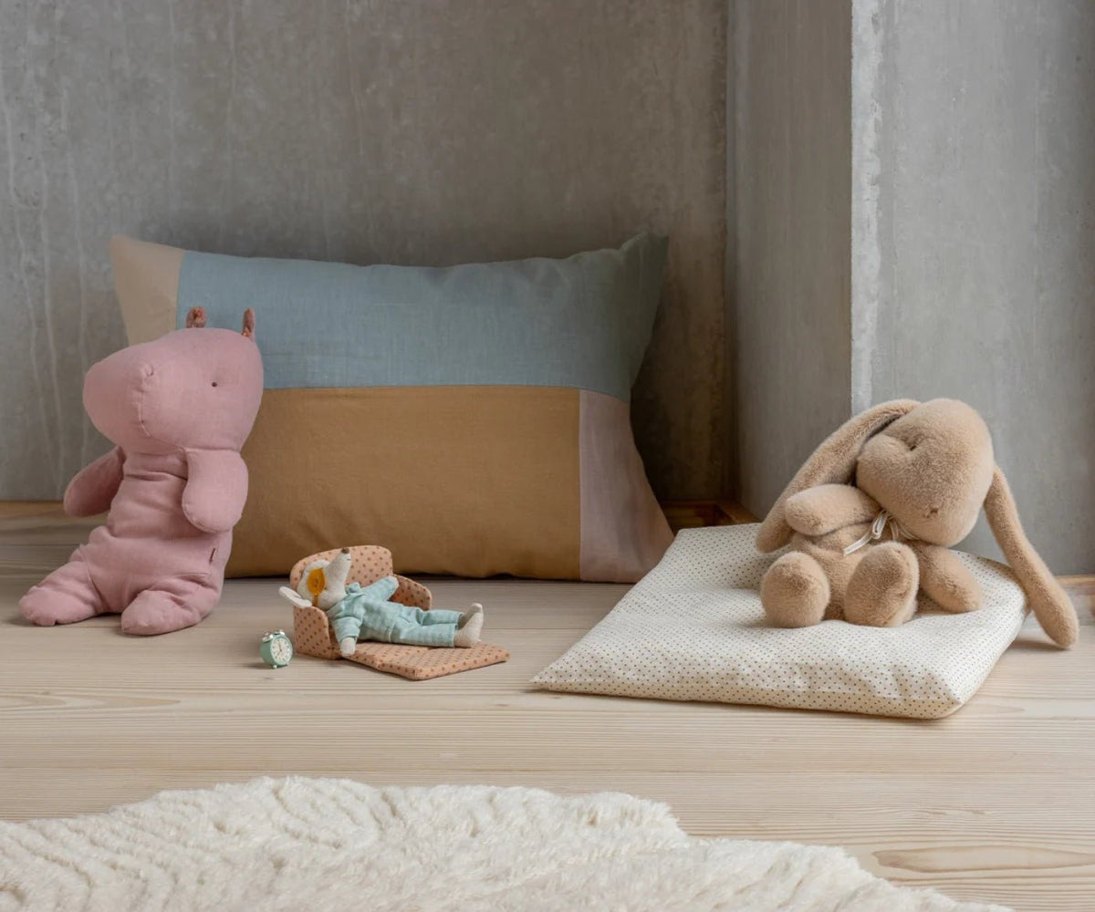 Maileg Bunny Plush, Medium - Cream Peach | HONEYPIEKIDS