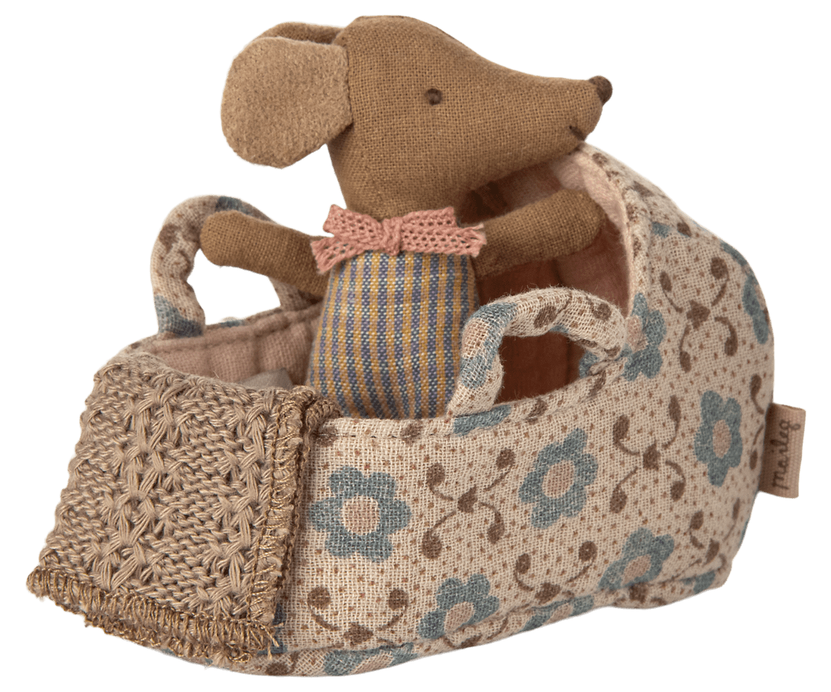 Maileg Carry Cot, Baby Mouse - Rose — in use