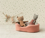 Maileg Cosy Basket, Small - Coral — detail