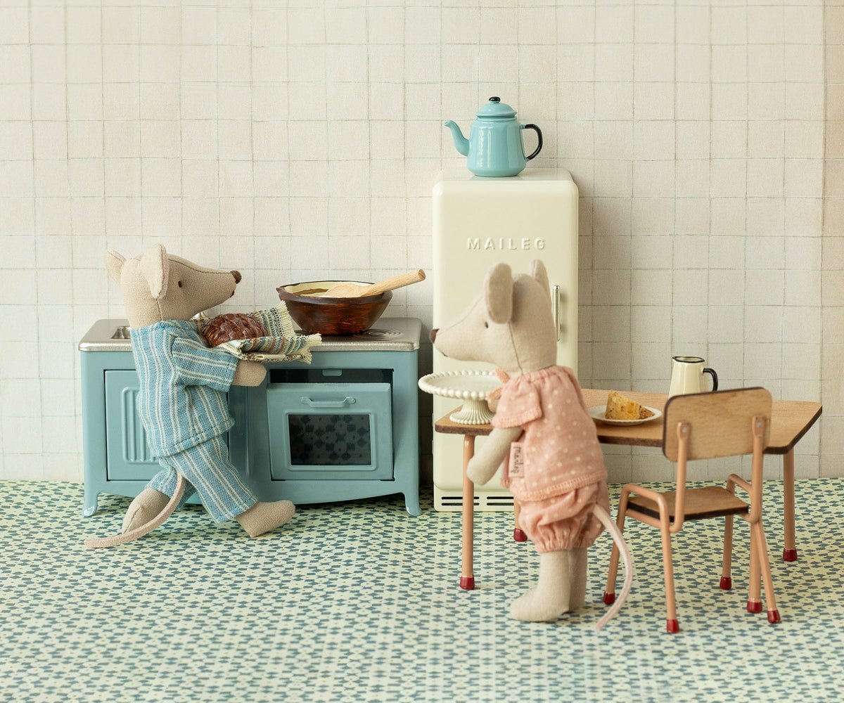 Maileg Kitchen, Mouse - Blue — detail