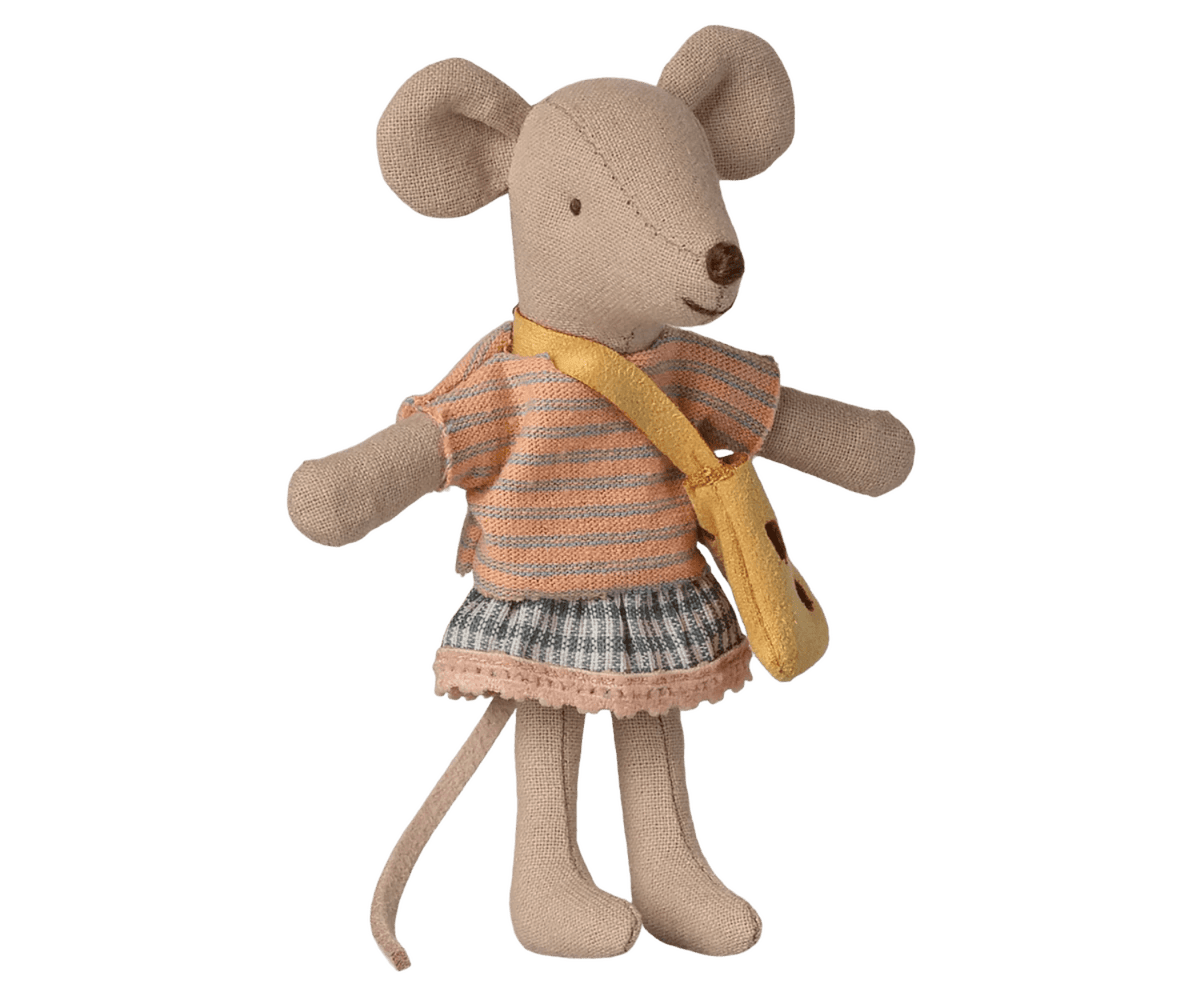 Maileg Little Sister Mouse with Bag | HONEYPIEKIDS