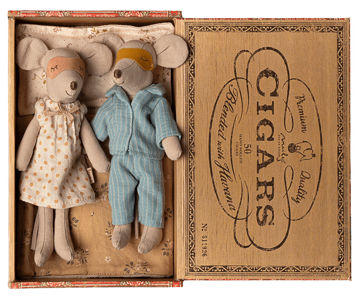 Maileg Mum & Dad Mice in Cigarbox | HONEYPIEKIDS 