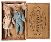 Maileg Mum & Dad Mice in Cigarbox — main view