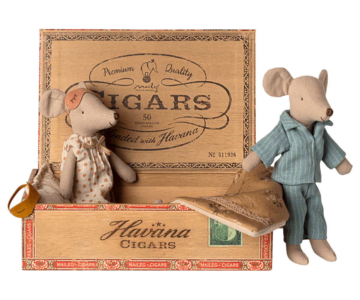 Maileg Mum & Dad Mice in Cigarbox — view 5