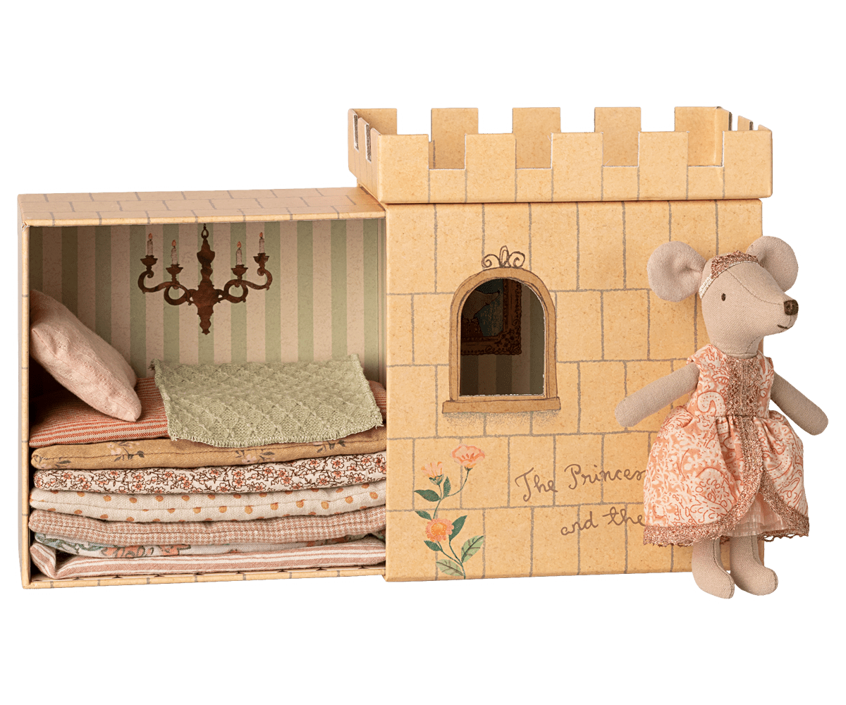 Maileg Princess and the Pea, Big Sister Mouse — main view
