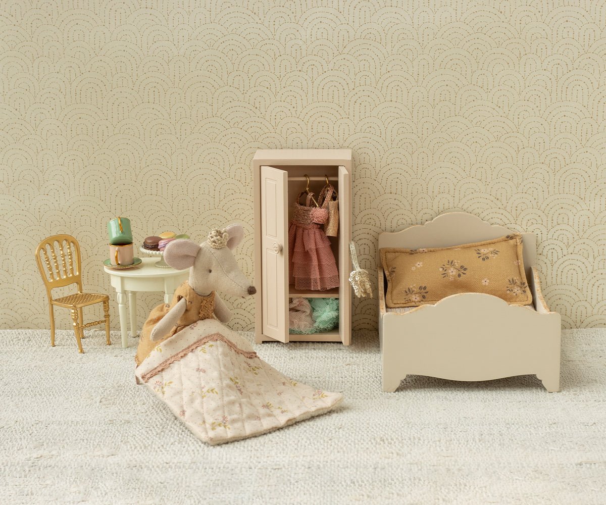 Maileg Princess Mouse, Big Sister — detail