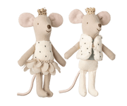 Maileg Royal Twin Mice in Matchbox — detail