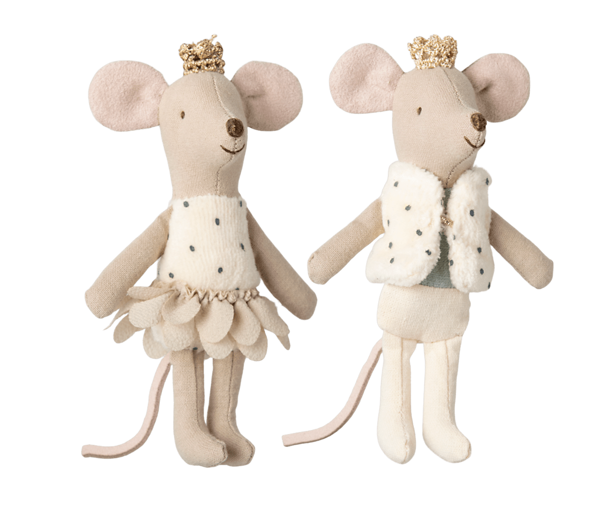 Maileg Royal Twin Mice in Matchbox — detail