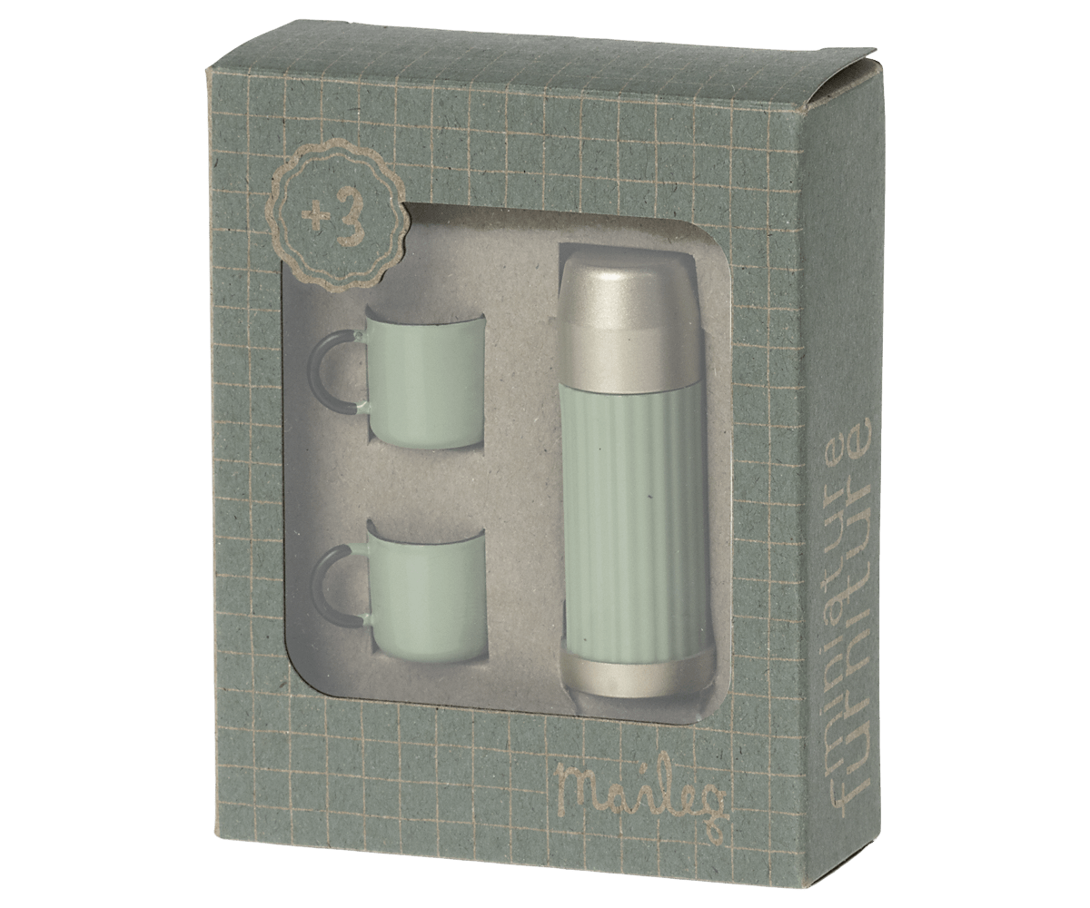 Maileg Thermos and Cups, Mouse - Mint — in use