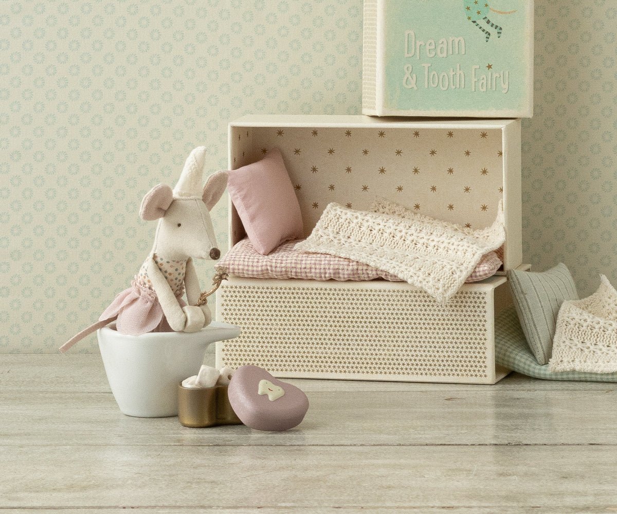 Maileg Tooth Fairy Mouse, Little Sister in Matchbox — in use