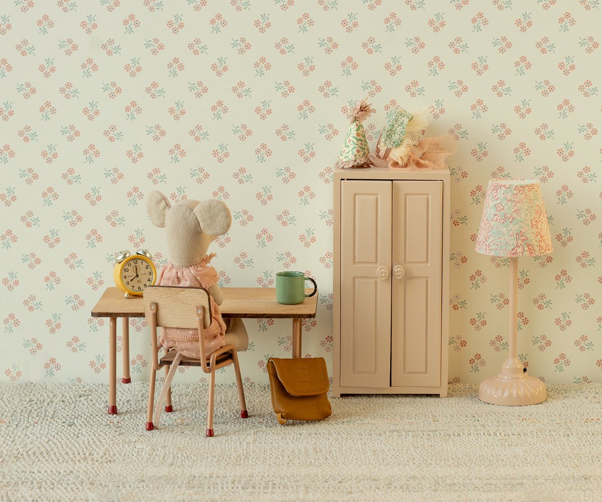Maileg Vintage Floor Lamp, Mouse - Powder — detail