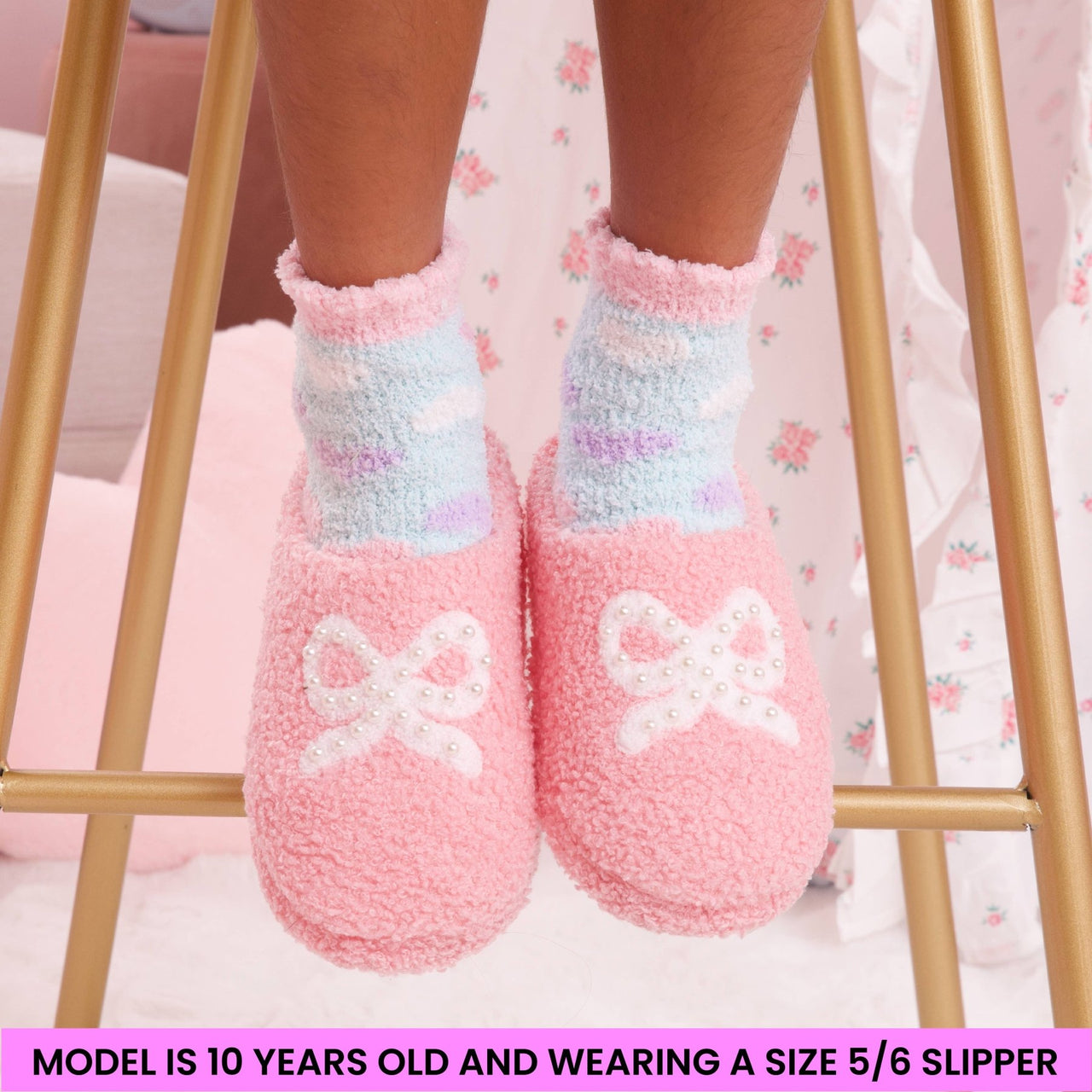 OMG Accessories - Pearl Bow Slippers (4 PACK)