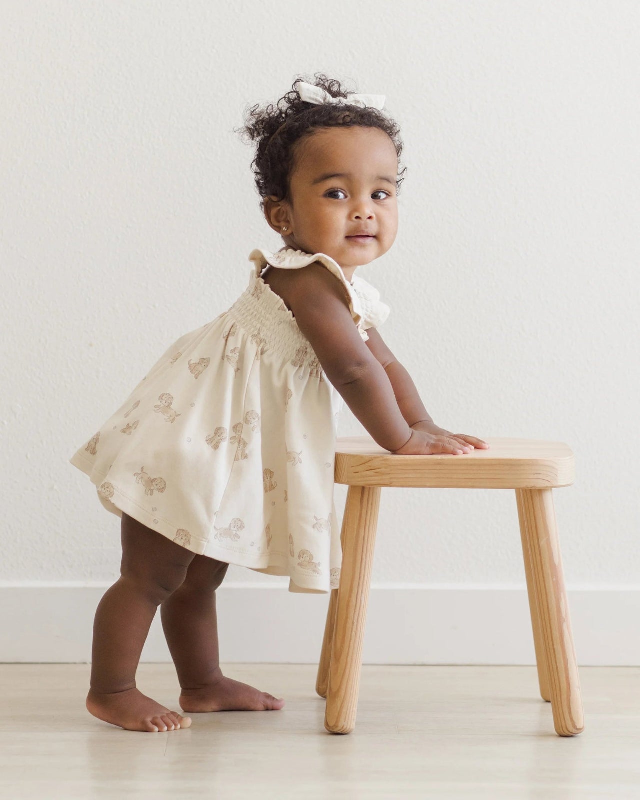 Quincy Mae Smocked Jersey Dress - PUPPIES | HONEYPIEKIDS 