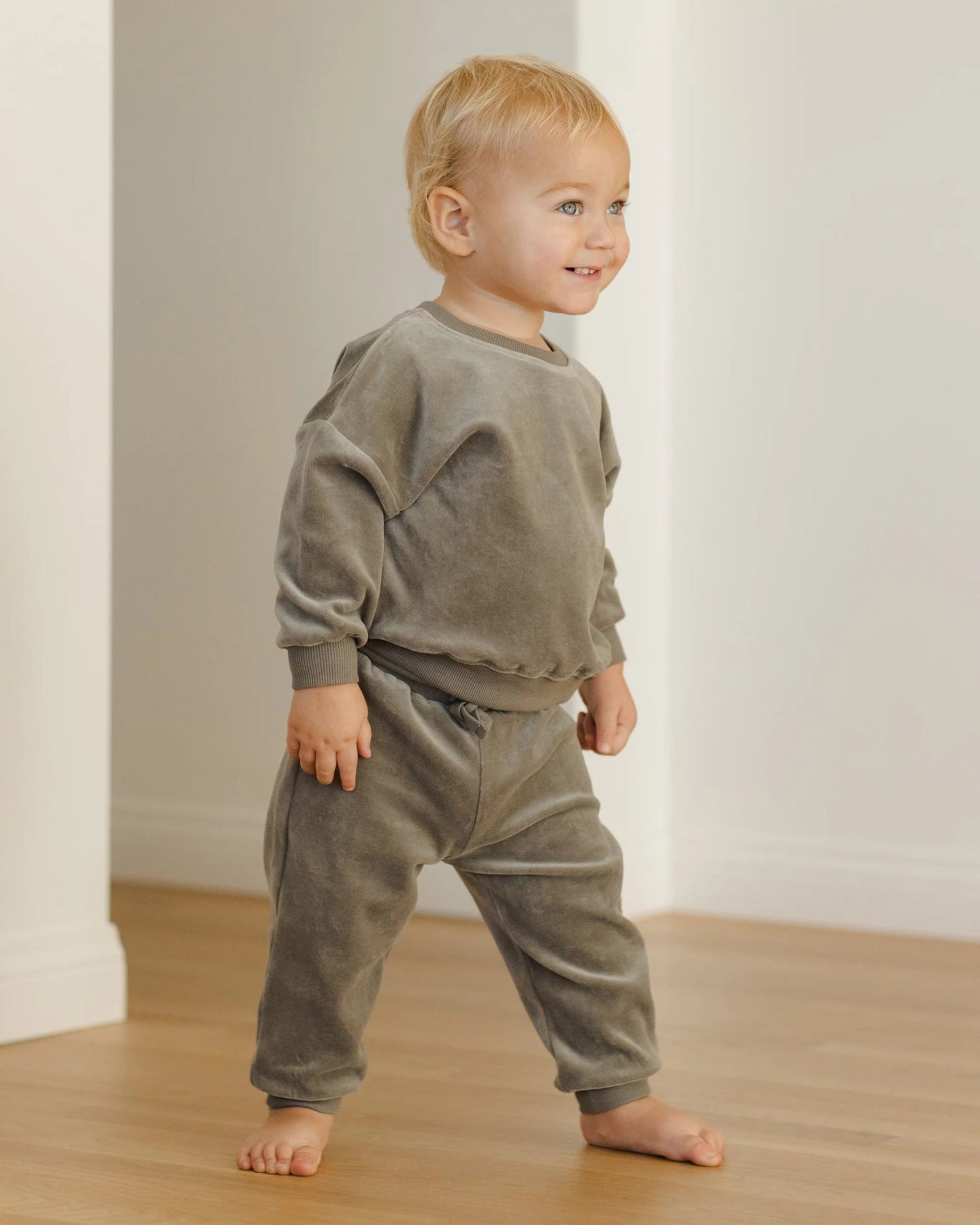 Quincy Mae Velour Relaxed Sweatshirt and Sweatpants Set - Forest | HONEYPIEKIDS