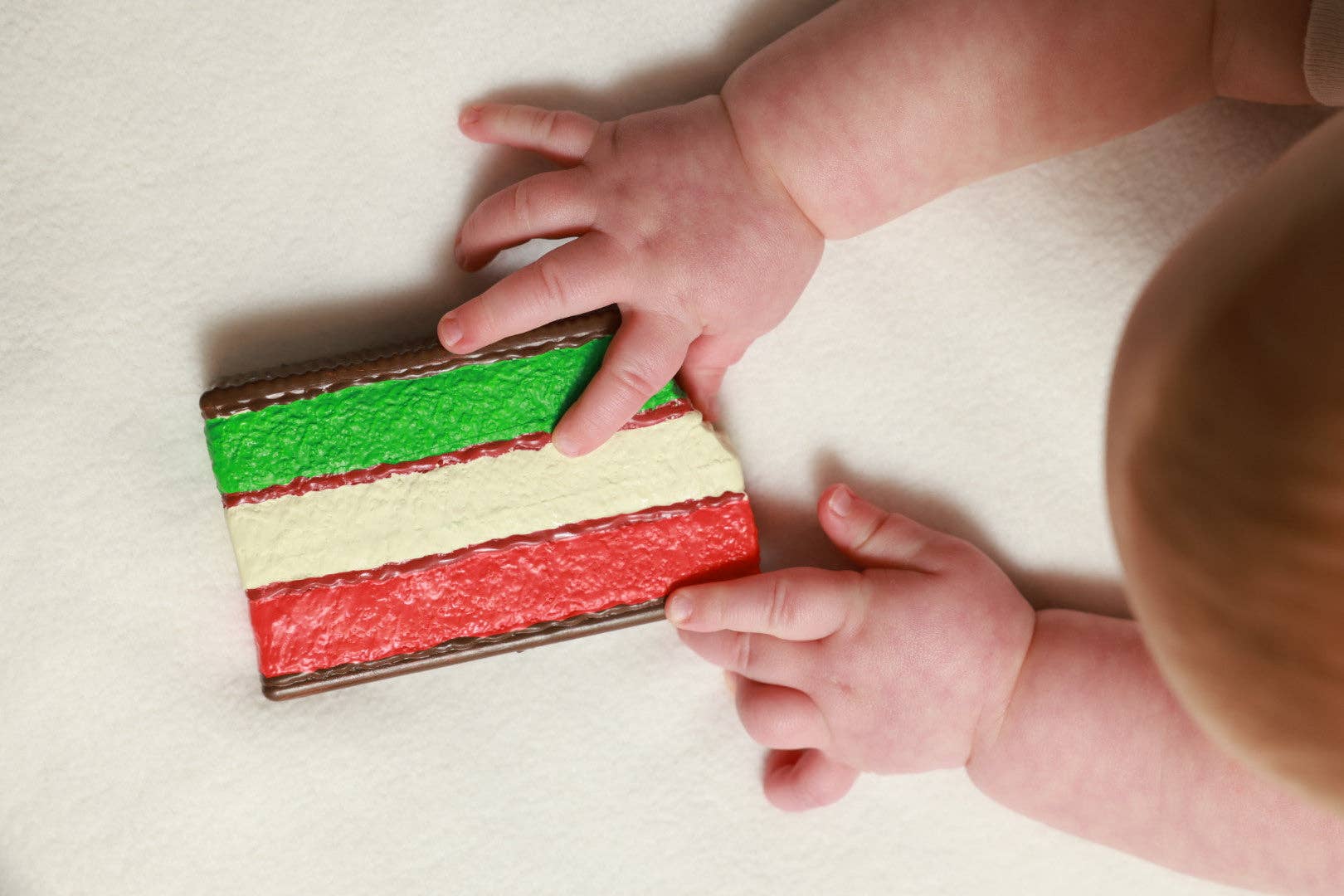 Ruby’s Rainbow Cookie Baby Teether | HONEYPIEKIDS
