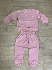 Doe a Dear Girls Pink and Gold Foil XO Sweatshirt and Joggers Set | HONEYPIEKIDS 