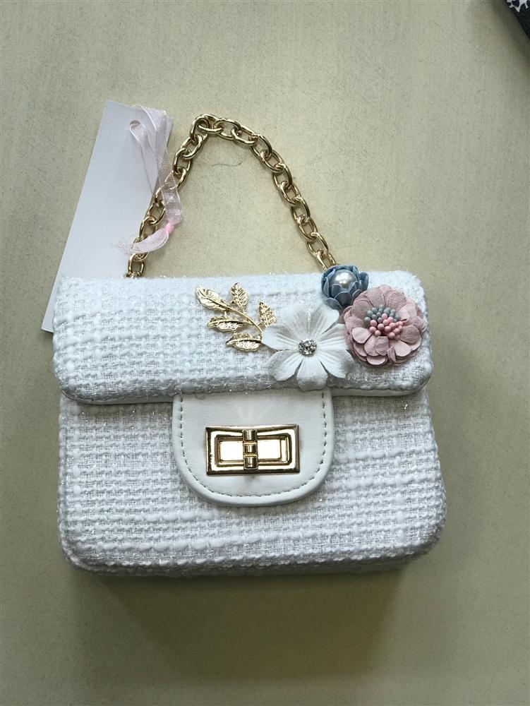 Doe a Dear White Fabric and Flower Purse | HONEYPIEKIDS 