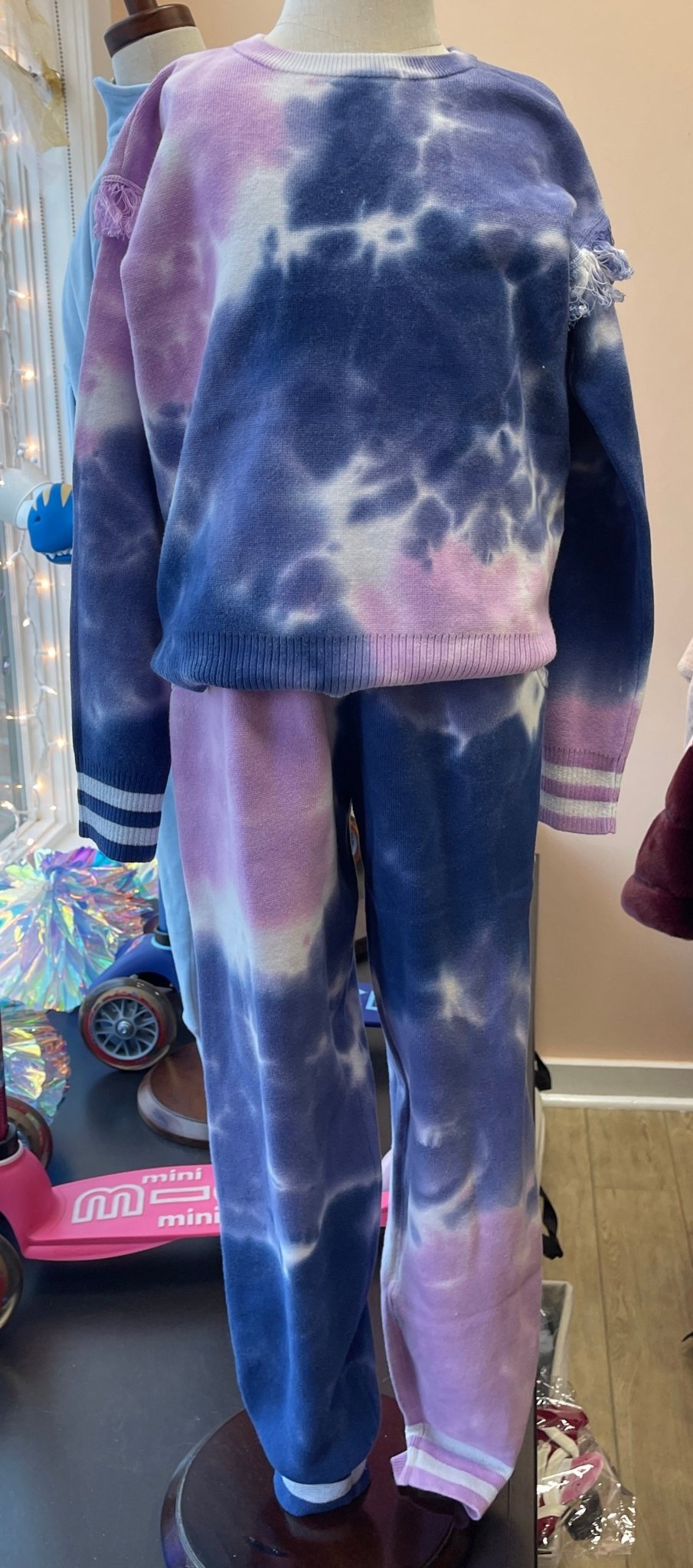 Design History Girls Ruffled Tie-Dye Knit Sweatshirt & Pants Set | HONEYPIEKIDS 