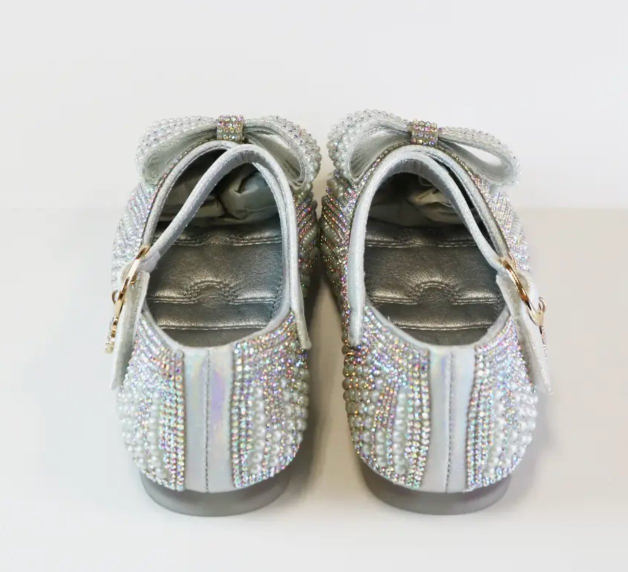 Doe a Dear Silver and Pearl Bowtie Girls Dress Shoes | HONEYPIEKIDS 