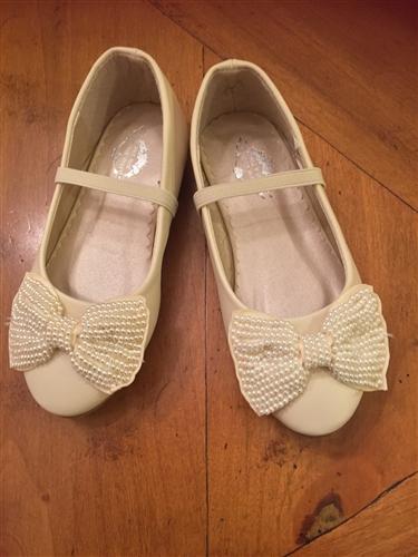 Miss Rose Sister Violet Cream Pearl Bow Cinderella Shoes | HONEYPIEKIDS 
