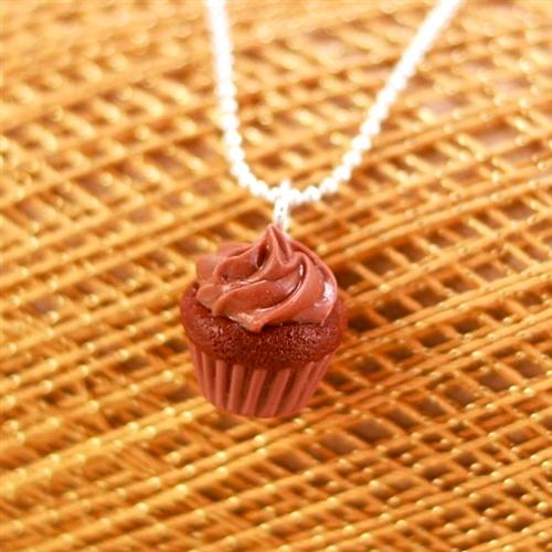 Tiny Hands Scented Chocolate Cupcake Necklace | HONEYPIEKIDS 
